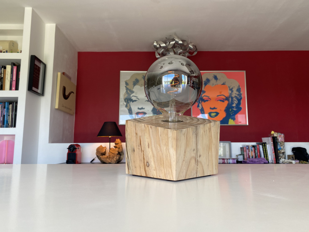 CUB Capeù n°1 — lampe en bois artisanale, vue 4