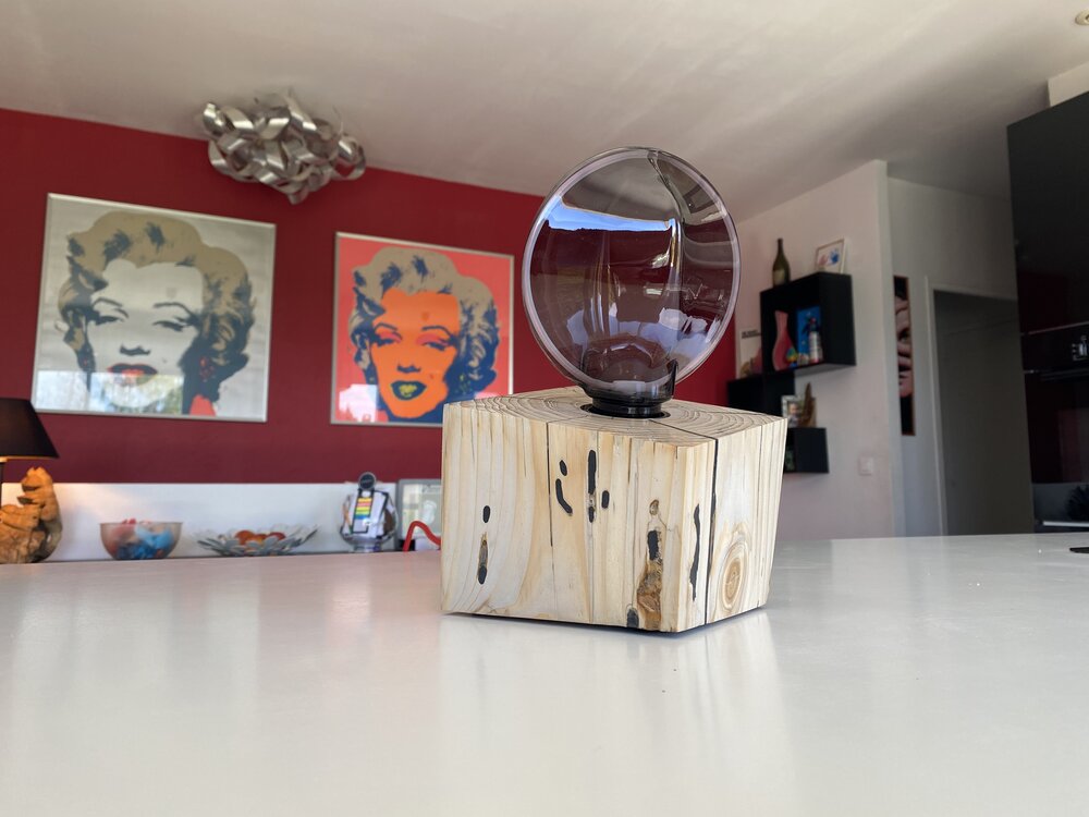 CUB Capeù n°2 — lampe en bois artisanale, vue 3