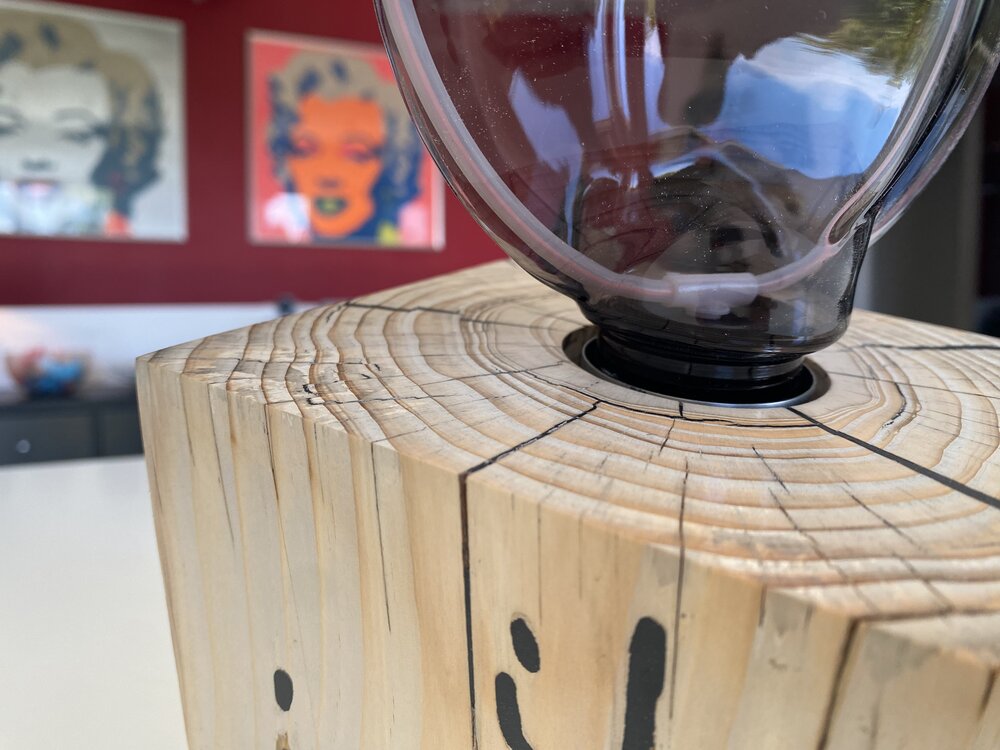 CUB Capeù n°2 — lampe en bois artisanale, vue 4