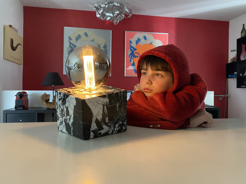 CUB Mounier — lampe en bois artisanale, vue 2