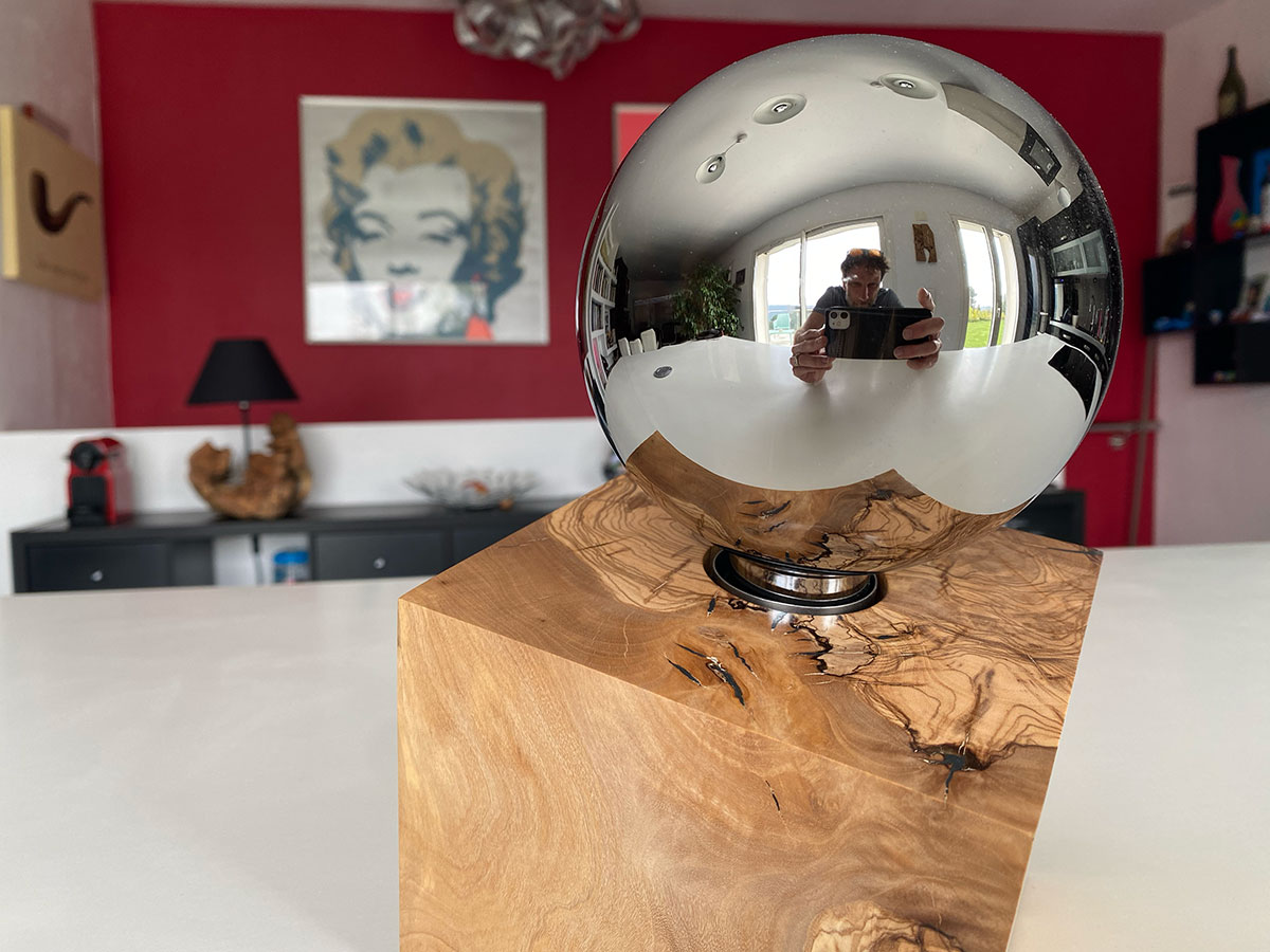 CUB Oliviera n°2 — lampe en bois artisanale, vue 4