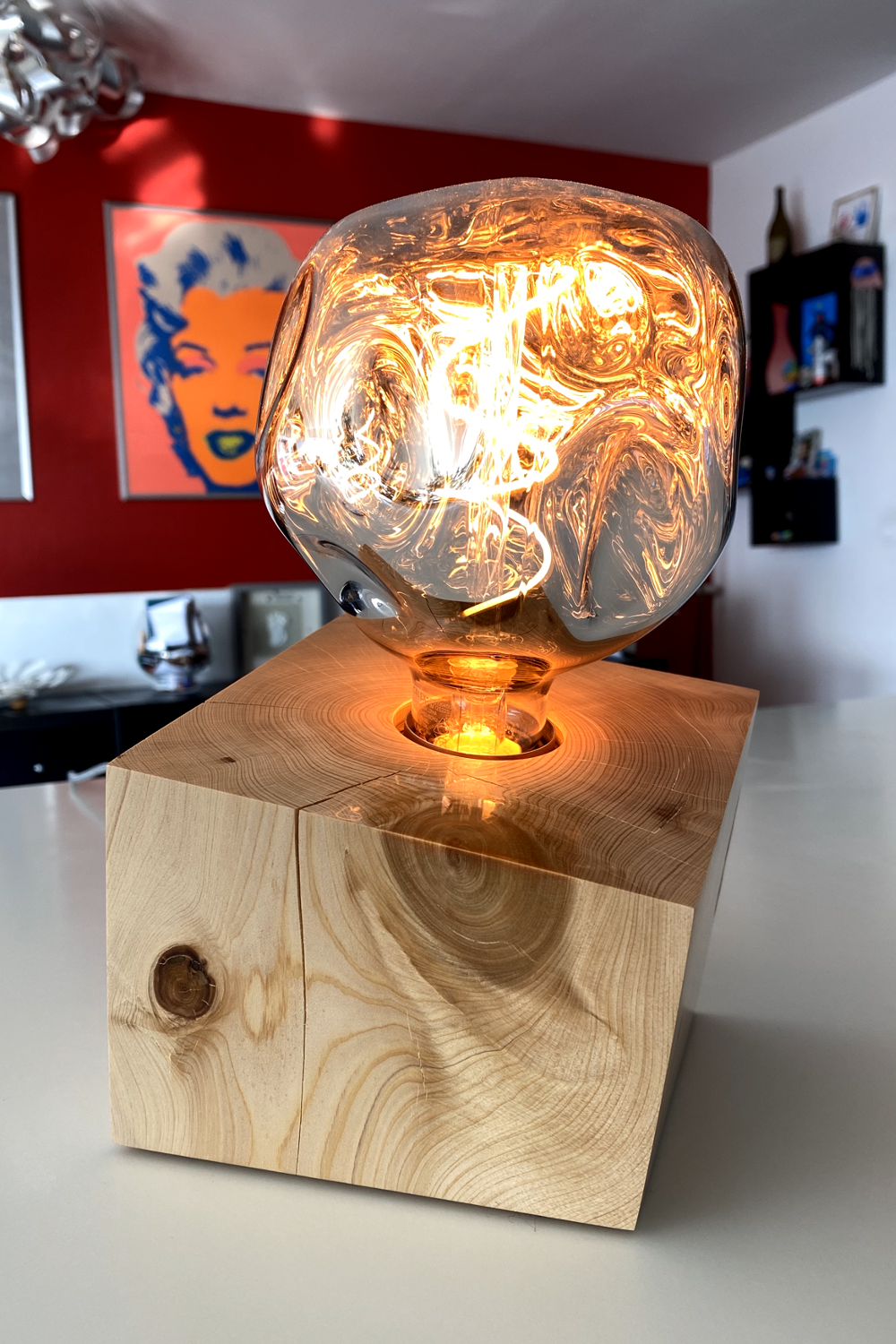 CUB Brugnela n°2 — lampe en bois artisanale, vue 1