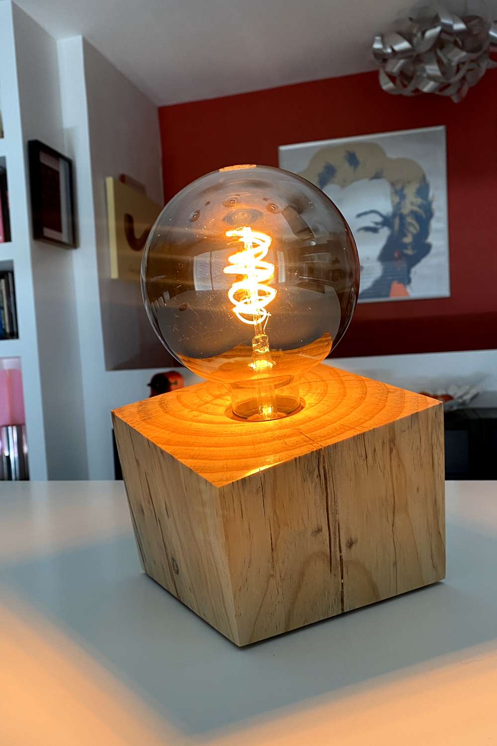 CUB Capeù n°1 — lampe en bois artisanale, vue 1